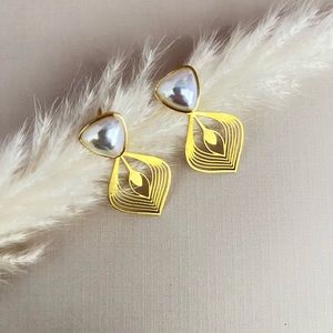 Delicate Art Deco-Inspired Dangle Earrings- Gold Elegant Stylish Earrings